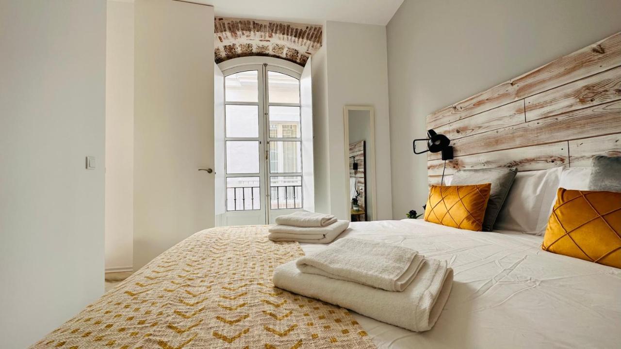Apartamentos Gadir Centro Cadiz Luaran gambar