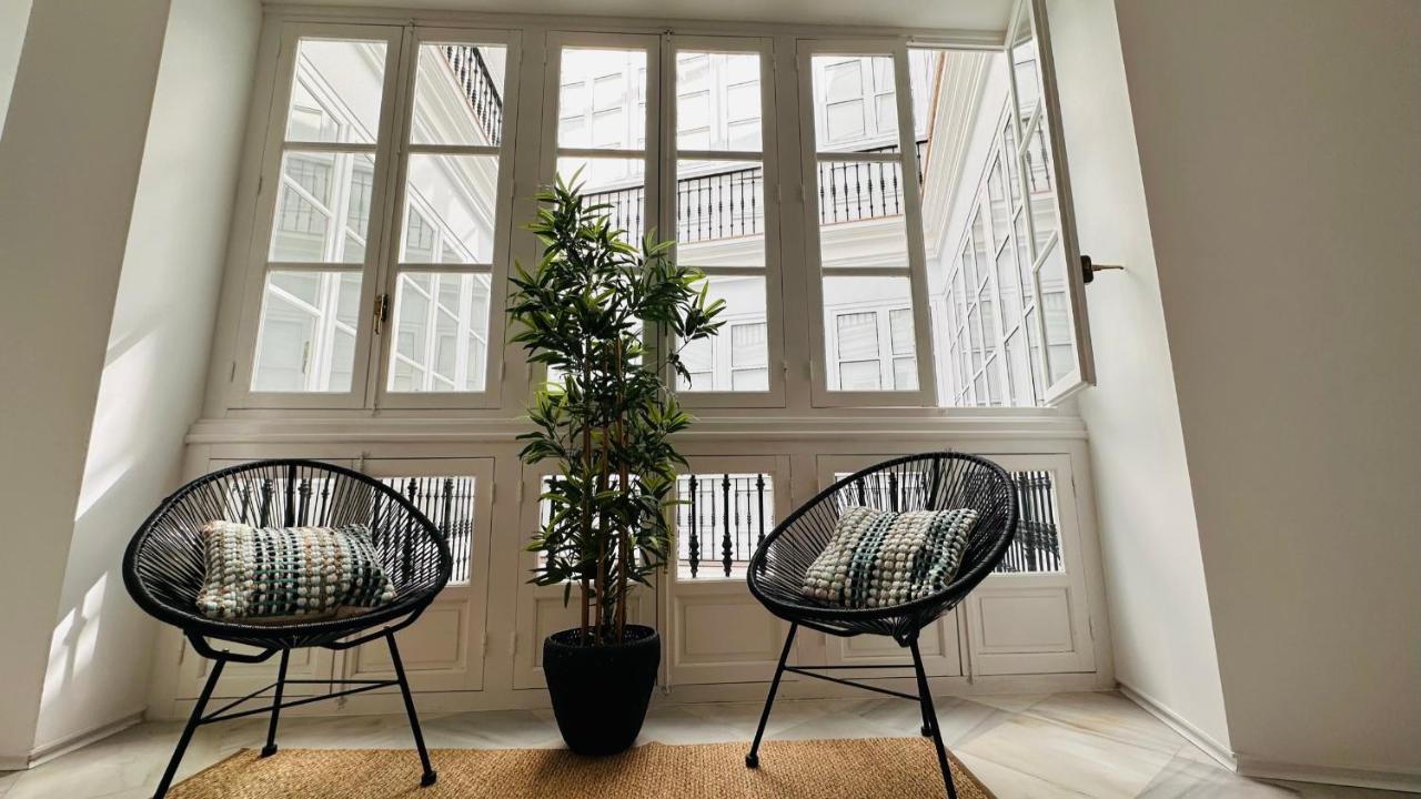Apartamentos Gadir Centro Cadiz Luaran gambar