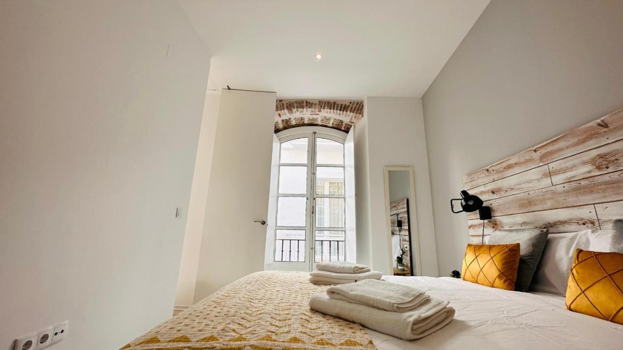 Apartamentos Gadir Centro Cadiz Luaran gambar