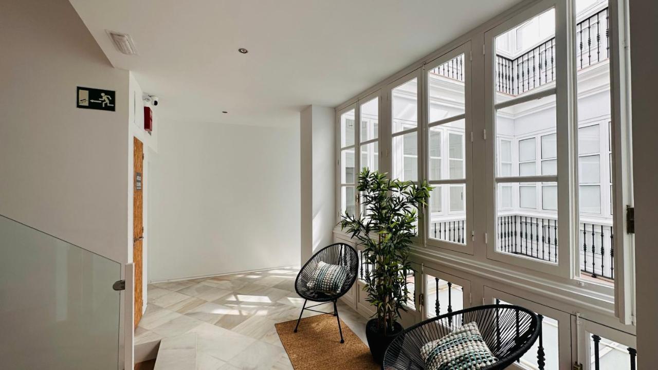 Apartamentos Gadir Centro Cadiz Luaran gambar