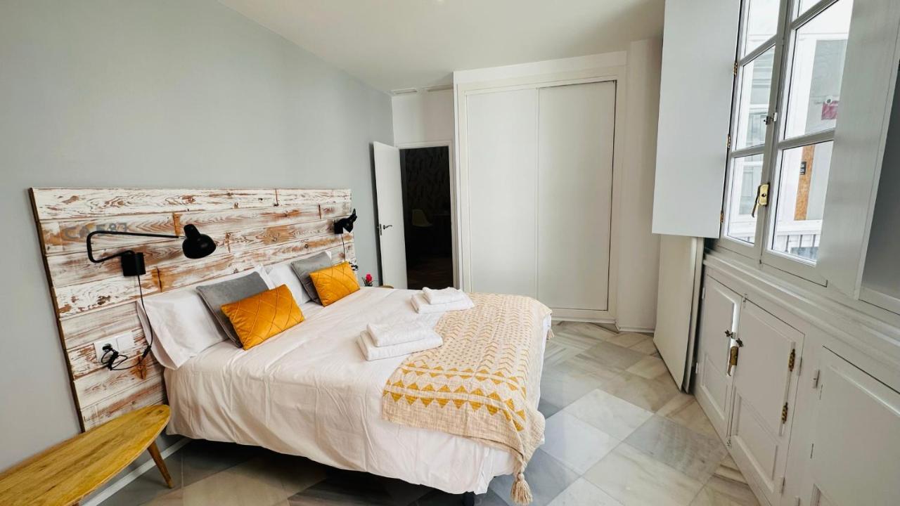Apartamentos Gadir Centro Cadiz Luaran gambar