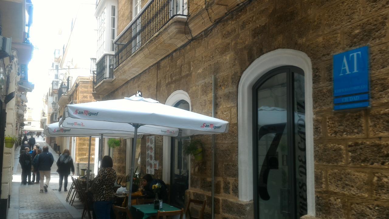 Apartamentos Gadir Centro Cadiz Luaran gambar